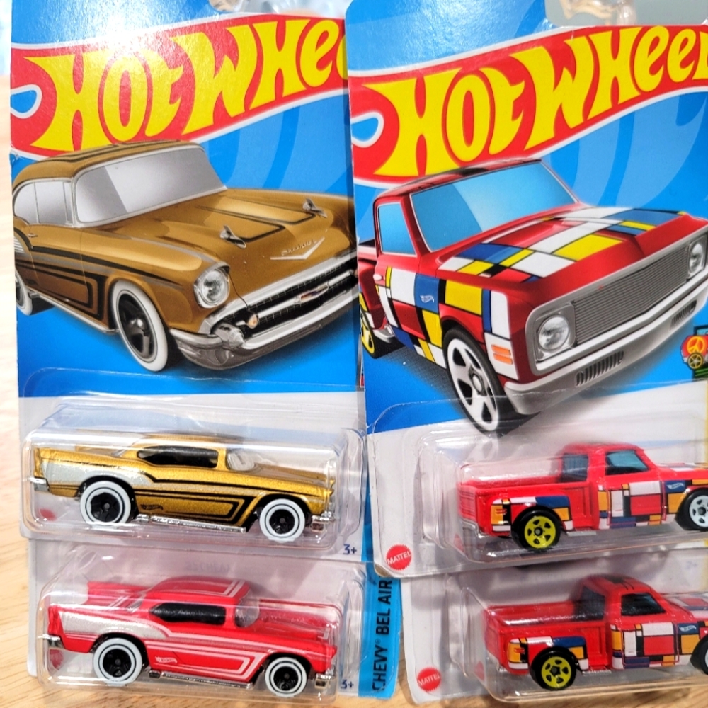 Hot Wheels 4 Car bundle